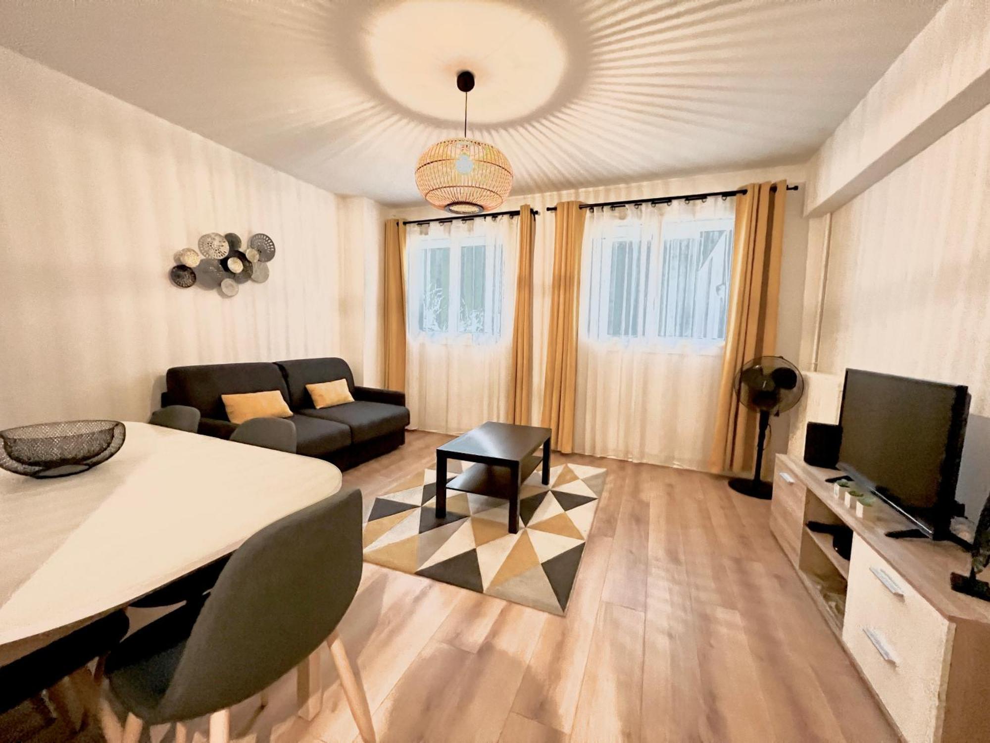 Stay House To Poitiers Eksteriør bilde